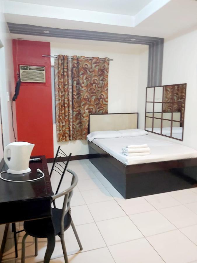 Cosmo Hotel Espana Near Ust มะนิลา ภายนอก รูปภาพ